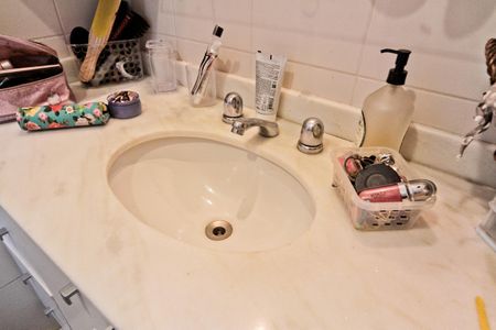 Apartamento à venda com 92m², 3 quartos e 2 vagas Apartamento à venda com 92m², 3 quartos e 2 vagasBanheiro da Suíte