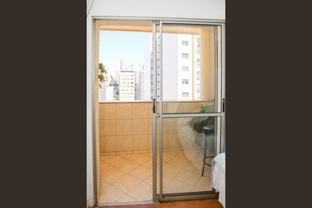 Apartamento para alugar com 70m², 2 quartos e sem vagaSacada