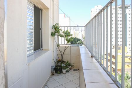 Apartamento para alugar com 70m², 2 quartos e sem vagaSacada
