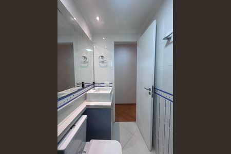 Apartamento para alugar com 77m², 2 quartos e 2 vagasBanheiro social 