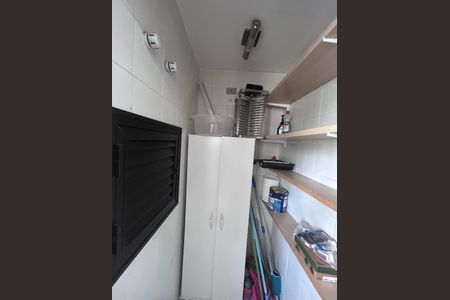 Apartamento para alugar com 77m², 2 quartos e 2 vagasBanheiro desativado 