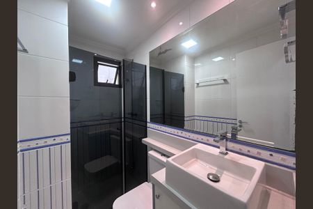 Apartamento para alugar com 77m², 2 quartos e 2 vagasBanheiro social 