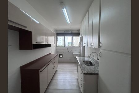 Apartamento para alugar com 77m², 2 quartos e 2 vagasCozinha 