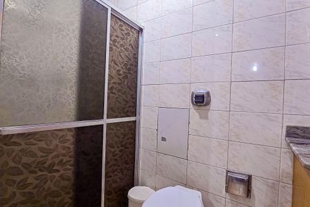 Casa à venda com 309m², 5 quartos e 2 vagas Casa à venda com 309m², 5 quartos e 2 vagasBanheiro
