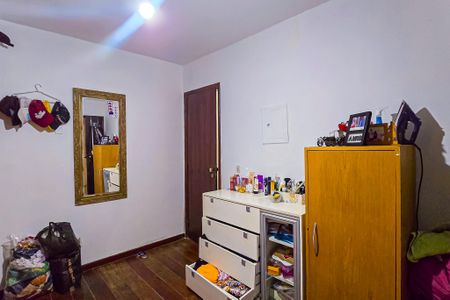 Casa à venda com 309m², 5 quartos e 2 vagas Casa à venda com 309m², 5 quartos e 2 vagasQuarto