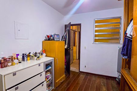 Casa à venda com 309m², 5 quartos e 2 vagas Casa à venda com 309m², 5 quartos e 2 vagasQuarto