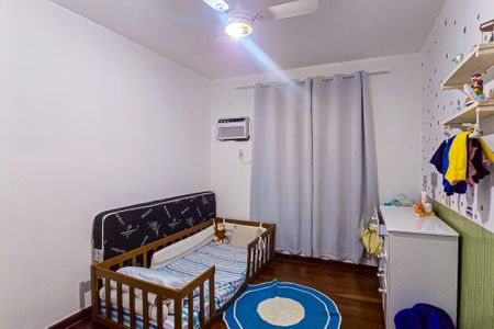 Casa à venda com 309m², 5 quartos e 2 vagas Casa à venda com 309m², 5 quartos e 2 vagasQuarto