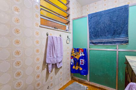Casa à venda com 309m², 5 quartos e 2 vagas Casa à venda com 309m², 5 quartos e 2 vagasBanheiro