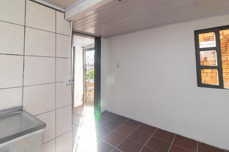 Sala/Cozinha de casa para alugar com 1 quarto, 28m² em Vila Joao Pessoa, Porto Alegre