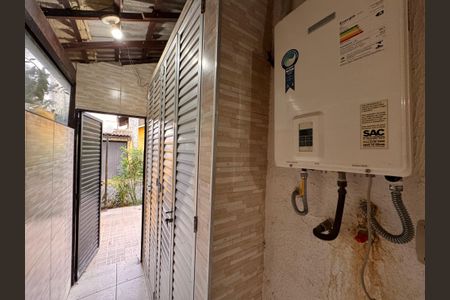 Casa de condomínio para alugar com 210m², 4 quartos e 2 vagasÁrea de Serviço