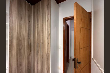 Casa de condomínio para alugar com 210m², 4 quartos e 2 vagasQuarto 2