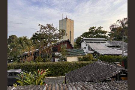 Casa de condomínio para alugar com 210m², 4 quartos e 2 vagasSuíte 1