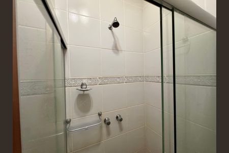 Casa de condomínio para alugar com 210m², 4 quartos e 2 vagasBanheiro Social
