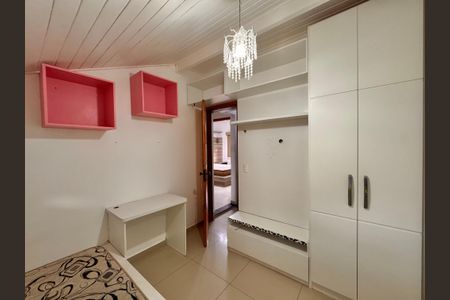 Casa de condomínio para alugar com 210m², 4 quartos e 2 vagasQuarto 1