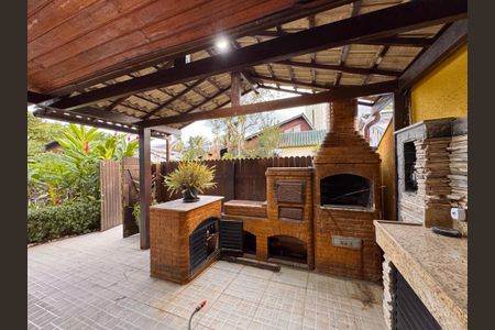 Casa de condomínio para alugar com 210m², 4 quartos e 2 vagasÁrea externa