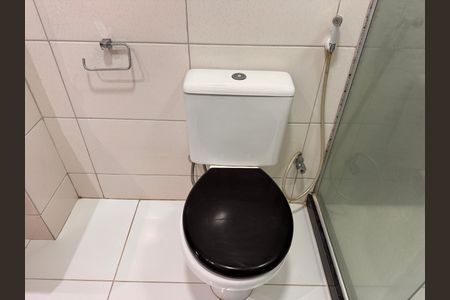 Casa de condomínio para alugar com 210m², 4 quartos e 2 vagasBanheiro Social