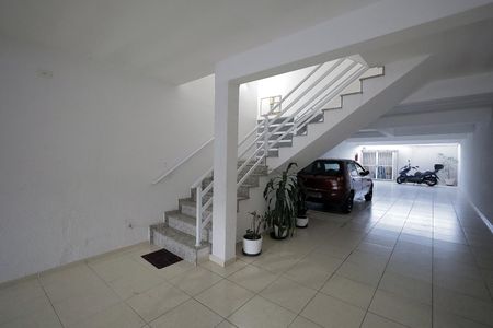 Apartamento à venda com 56m², 2 quartos e 1 vagaEscada e Garagem