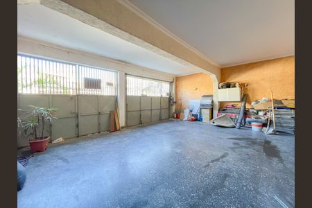 Casa à venda com 200m², 3 quartos e 2 vagasGaragem