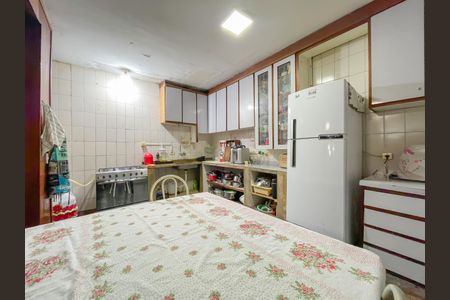 Casa à venda com 200m², 3 quartos e 2 vagasCozinha