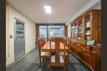 Casa à venda com 200m², 3 quartos e 2 vagasCopa