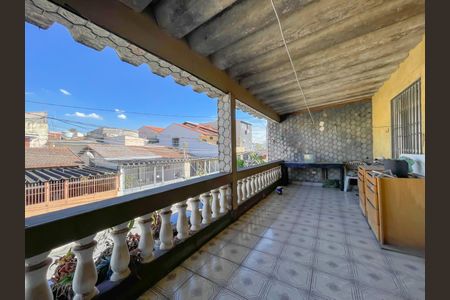 Casa à venda com 200m², 3 quartos e 2 vagasVaranda