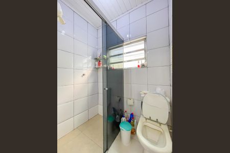 Casa à venda com 200m², 3 quartos e 2 vagasBanheiro da Suíte 1