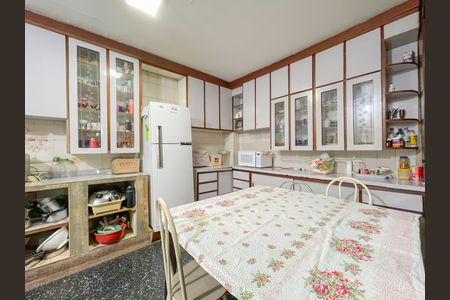 Casa à venda com 200m², 3 quartos e 2 vagasCozinha