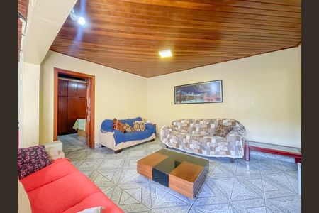 Casa à venda com 200m², 3 quartos e 2 vagasSala