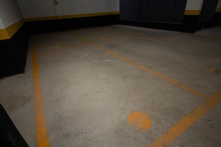 Garagem de apartamento para alugar com 3 quartos, 90m² em Vila Palmeiras, São Paulo