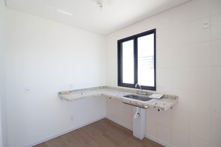 Cozinha de apartamento para alugar com 3 quartos, 90m² em Vila Palmeiras, São Paulo