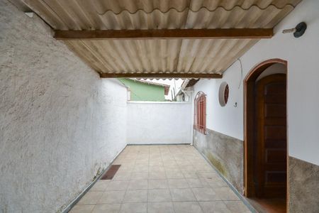 Casa à venda com 142m², 3 quartos e 4 vagas Casa à venda com 142m², 3 quartos e 4 vagasÁrea externa