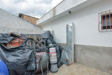 Casa à venda com 142m², 3 quartos e 4 vagas Casa à venda com 142m², 3 quartos e 4 vagasÁrea externa