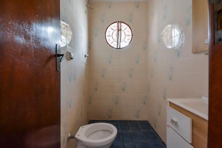 Casa à venda com 142m², 3 quartos e 4 vagas Casa à venda com 142m², 3 quartos e 4 vagasBanheiro