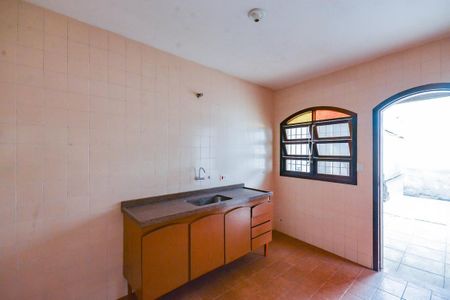 Casa à venda com 142m², 3 quartos e 4 vagas Casa à venda com 142m², 3 quartos e 4 vagasCozinha