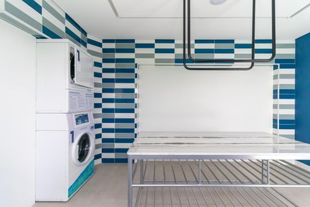 Apartamento para alugar com 40m², 2 quartos e sem vaga Apartamento para alugar com 40m², 2 quartos e sem vagaLavanderia