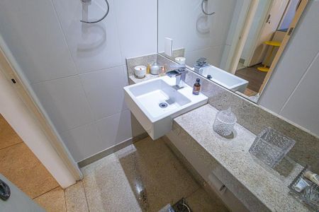 Apartamento à venda com 148m², 3 quartos e 3 vagas Apartamento à venda com 148m², 3 quartos e 3 vagaslavabo