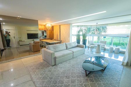 Apartamento à venda com 148m², 3 quartos e 3 vagas Apartamento à venda com 148m², 3 quartos e 3 vagassala