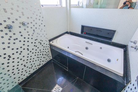 Apartamento à venda com 148m², 3 quartos e 3 vagas Apartamento à venda com 148m², 3 quartos e 3 vagassuite
