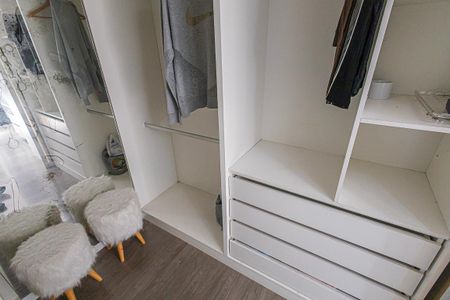 Apartamento à venda com 148m², 3 quartos e 3 vagas Apartamento à venda com 148m², 3 quartos e 3 vagascloset