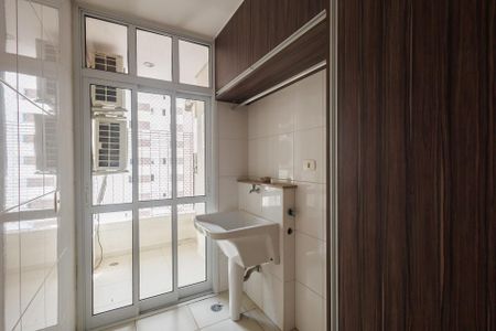 Apartamento para alugar com 114m², 3 quartos e 1 vagaÁrea de Serviço
