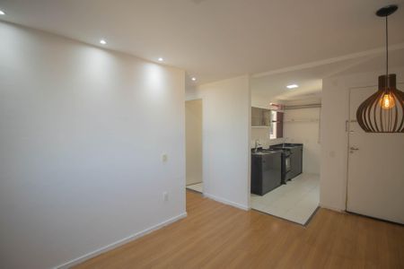 Sala de apartamento para alugar com 2 quartos, 44m² em Trindade, São Gonçalo