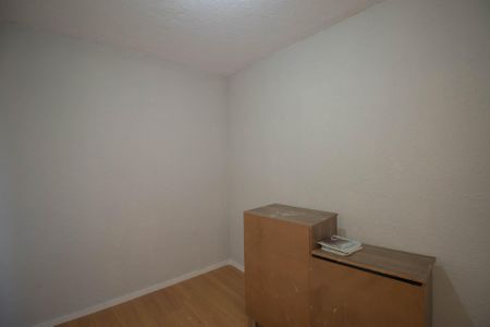 Quarto 2 de apartamento para alugar com 2 quartos, 44m² em Trindade, São Gonçalo