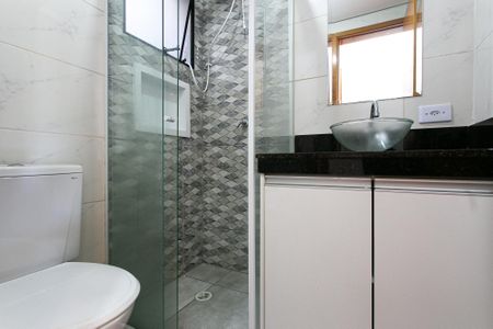 Banheiro de apartamento para alugar com 1 quarto, 50m² em Vila Esperança, São Paulo