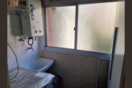 Área de serviço de apartamento à venda com 2 quartos, 58m² em Jardim Carvalho, Porto Alegre