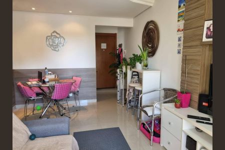 Sala de apartamento à venda com 2 quartos, 58m² em Jardim Carvalho, Porto Alegre