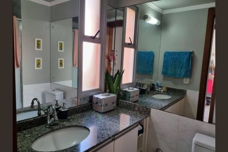Apartamento à venda com 58m², 2 quartos e 1 vaga Apartamento à venda com 58m², 2 quartos e 1 vagaBanheiro