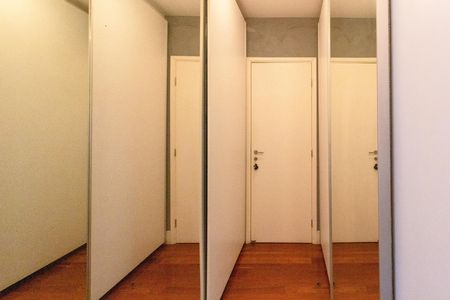 Apartamento à venda com 150m², 4 quartos e 2 vagasQuarto 4 suíte 