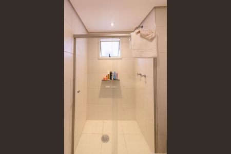 Apartamento à venda com 150m², 4 quartos e 2 vagasBanheiro do Quarto 2 suíte 