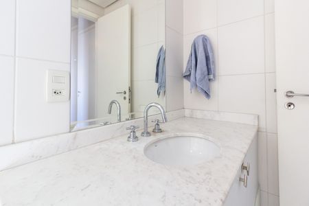 Apartamento à venda com 150m², 4 quartos e 2 vagasBanheiro do Quarto 3 suíte 