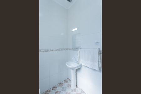 Casa para alugar com 218m², 2 quartos e 1 vagaBanheiro